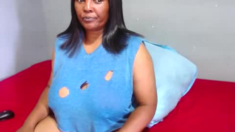 IVORYTITS48 online show from 01/09/25, 12:30