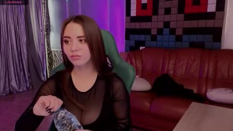 ivorywood_ online show from 10/05/25, 09:51