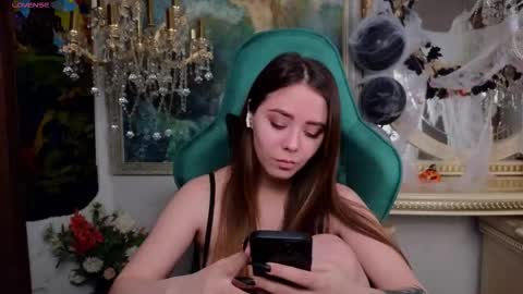 ivorywood_ online show from 10/15/25, 11:10