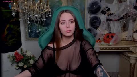 ivorywood_ online show from 10/21/25, 12:28