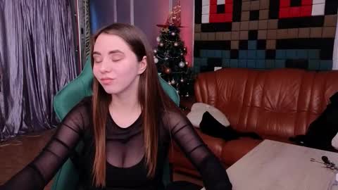 ivorywood_ online show from 12/17/25, 10:21