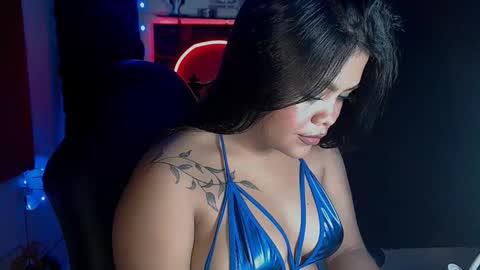 Snapshot of ivy2011 chatting on 10/24/25, 11:56 ivy online show from 10/24/25, 11:56