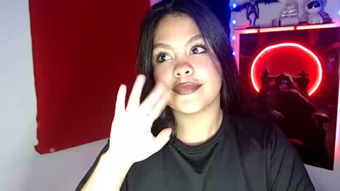 Snapshot of ivy2011 chatting on 10/26/25, 10:58 ivy online show from 10/26/25, 10:58