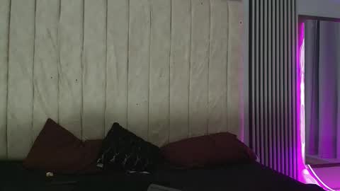 ivy_and_joseph online show from 10/05/25, 08:23