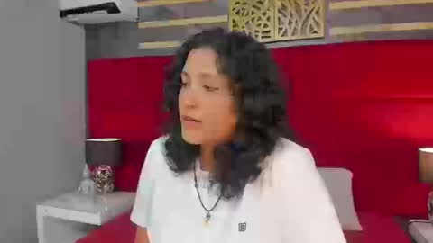 Ivy and Molly online show from 09/12/25, 08:53