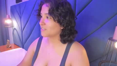 Ivy and Molly online show from 11/01/25, 08:22