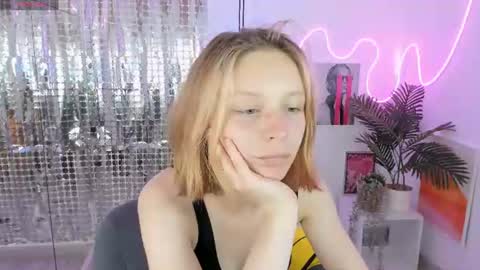 Snapshot of ivy_blare chatting on 06/21/26, 02:08 ivy_blare online show from 06/21/26, 02:08