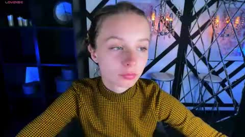 Snapshot of ivy_blare chatting on 06/24/26, 01:43 ivy_blare online show from 06/24/26, 01:43