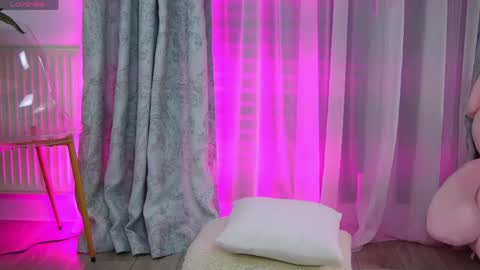 Snapshot of ivy_myaa chatting on 04/18/26, 10:21 Ivy Myaa online show from 04/18/26, 10:21