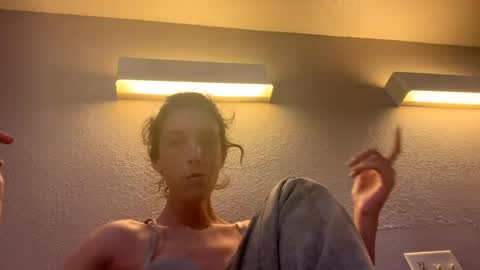 ivy_rose90 online show from 08/01/26, 03:50