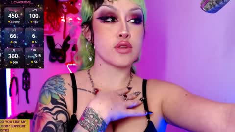 Snapshot of ivy_rosse chatting on 01/15/25, 05:37 You can find more of me here  online show from 01/15/25, 05:37