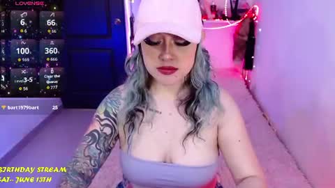 Snapshot of ivy_rosse chatting on 06/11/26, 03:21 You can find more of me here online show from 06/11/26, 03:21