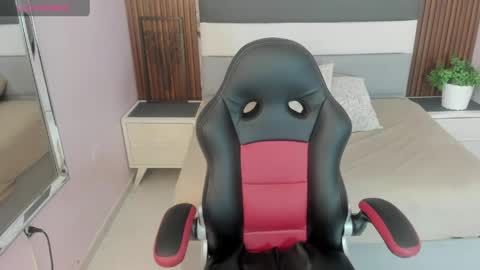 Snapshot of ivy_rosse7 chatting on 05/26/26, 12:34 IVY online show from 05/26/26, 12:34
