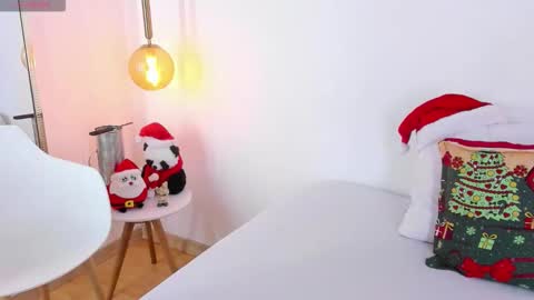 Ivy  online show from 12/05/25, 02:14