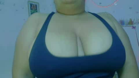 Snapshot of ivydesouzaa chatting on 06/10/26, 04:56 ivydesouza online show from 06/10/26, 04:56