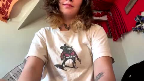 IVY DEVILL online show from 06/01/26, 07:37