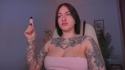 IVY - Follow me 3 online show from 02/25/25, 04:31