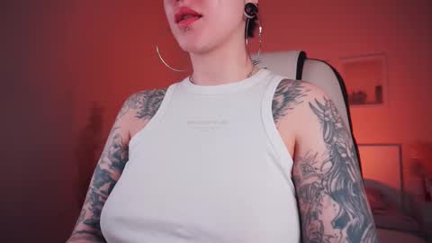 IVY - Follow me 3 online show from 02/26/25, 07:53