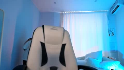 IVY - Follow me 3 online show from 09/09/25, 08:47
