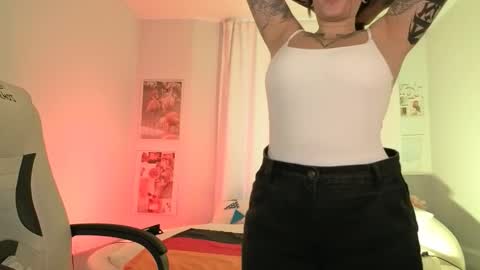 IVY - Follow me 3 online show from 09/24/25, 08:39