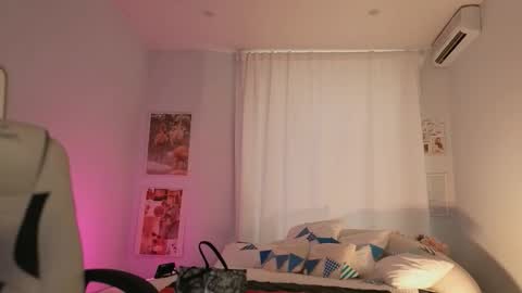 IVY - Follow me 3 online show from 10/07/25, 10:34