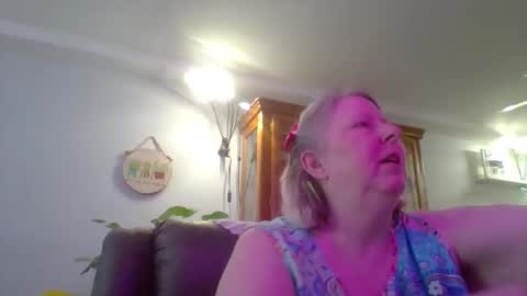 ivyjane3522 online show from 04/12/26, 03:06