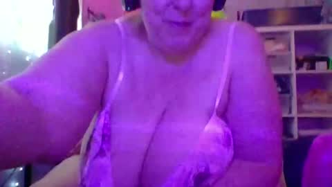 ivyjane3522 online show from 06/02/26, 11:18