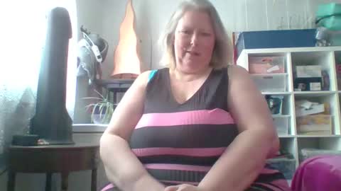 ivyjane3522 online show from 06/09/26, 06:30