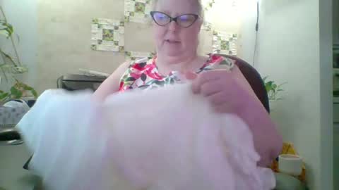 ivyjane3522 online show from 06/17/26, 04:30