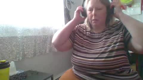 ivyjane3522 online show from 07/05/26, 04:47