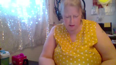ivyjane3522 online show from 07/08/26, 12:04