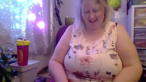 ivyjane3522 online show from 07/25/26, 03:26