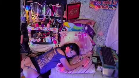 ivyjennifer366 online show from 06/18/26, 04:02