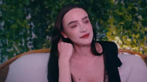 Snapshot of ivyjonson chatting on 11/22/25, 08:08 Miss Ivy online show from 11/22/25, 08:08