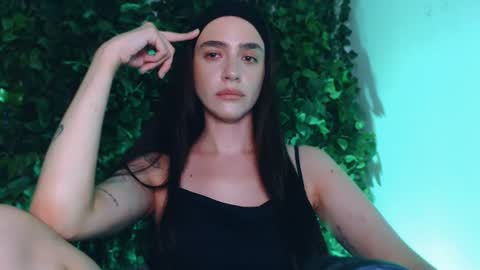 Miss Ivy online show from 07/17/26, 10:25