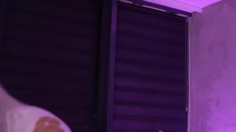 IvyRowa online show from 09/19/25, 05:35