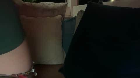 Snapshot of ivysagex chatting on 09/12/25, 01:22 ivysagex online show from 09/12/25, 01:22