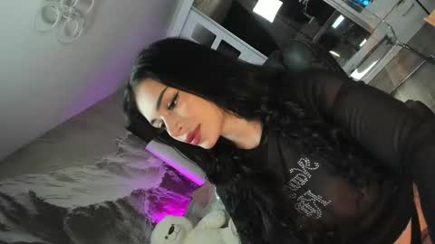 Snapshot of ivyxbelle chatting on 01/17/26, 05:34 Ivy Belle online show from 01/17/26, 05:34