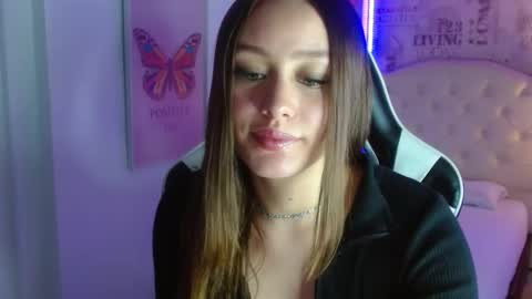 Snapshot of ivyy_crystal chatting on 02/27/25, 09:04 Ivy online show from 02/27/25, 09:04