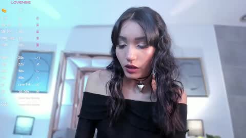 Ivy Pierce  online show from 12/29/24, 12:12