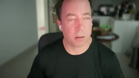 chat with me to find out online show from 12/22/24, 03:44