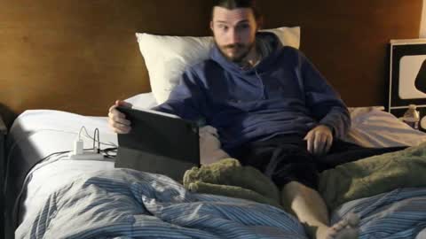 Snapshot of iwhitesmurf chatting on 11/29/25, 12:46 iwhitesmurf online show from 11/29/25, 12:46