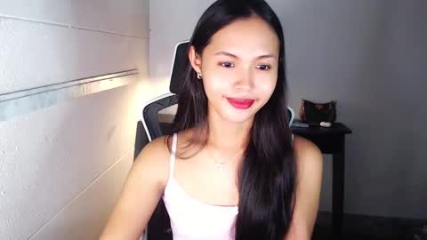 Snapshot of iyahfoxy777 chatting on 12/02/24, 05:04 divaonopka online show from 12/02/24, 05:04