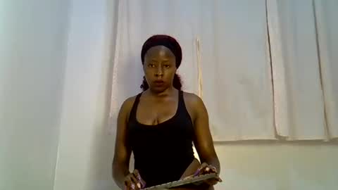 iynika online show from 07/23/26, 12:46