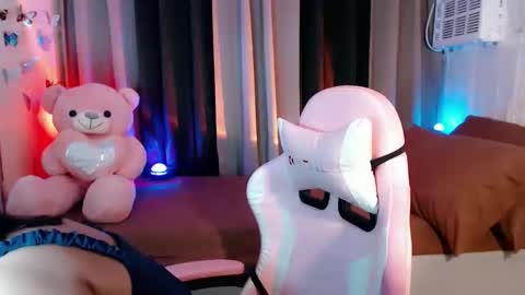 Red online show from 01/21/25, 05:49
