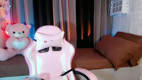 Red online show from 02/03/25, 02:03