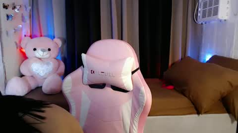 Red online show from 02/16/25, 03:58