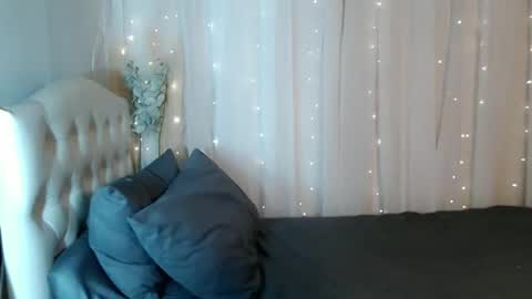 Red online show from 10/04/25, 07:12