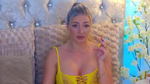 Izabella online show from 05/31/26, 03:36