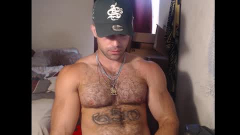 Snapshot of izak144 chatting on 10/02/25, 04:36 izak144 online show from 10/02/25, 04:36